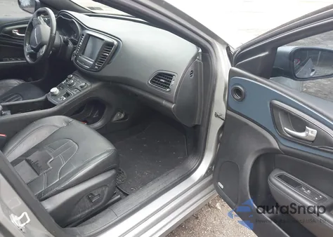 2015 Chrysler 200 S из США, поврежденный, VIN 1C3CCCBG8FN682576